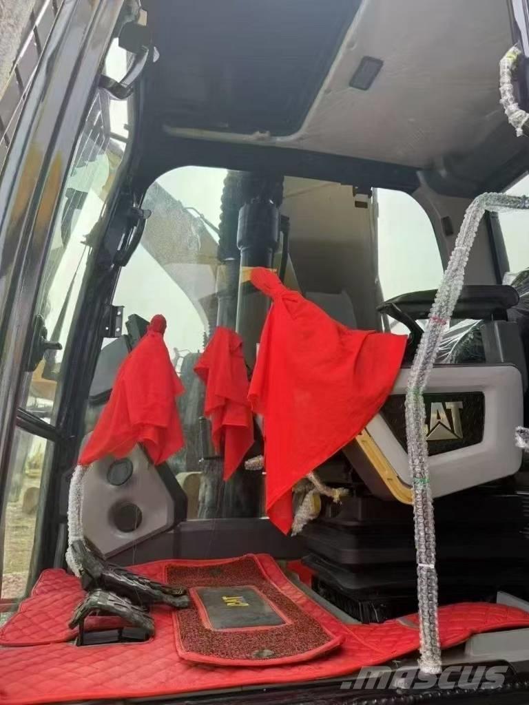 CAT 320 Telakaivukoneet
