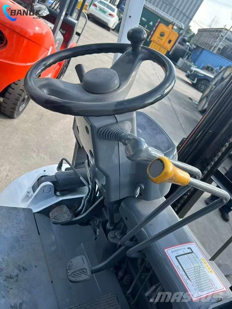 TCM FD35T3C Dieseltrukit