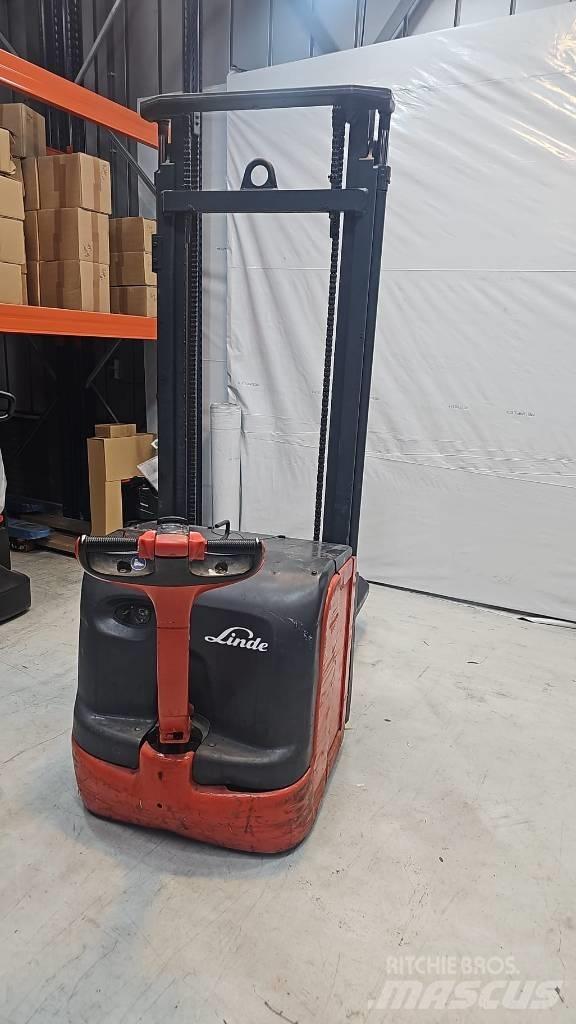 Linde L14 Käyden ajettavat pinoamistrukit