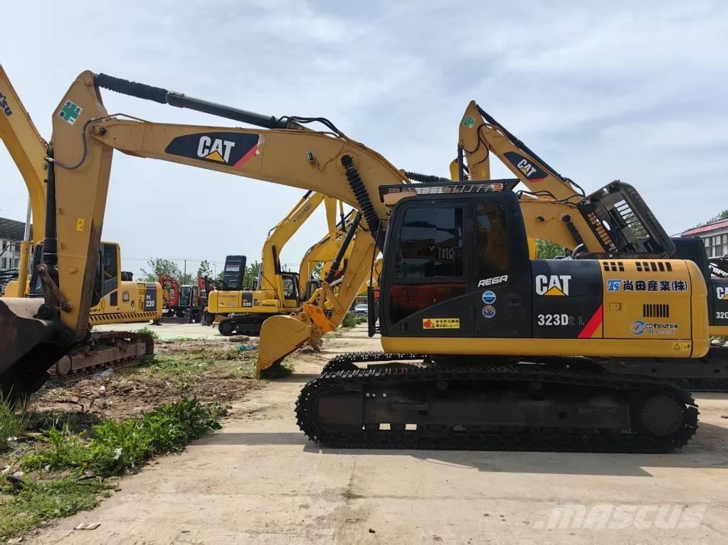 CAT 323 D Telakaivukoneet