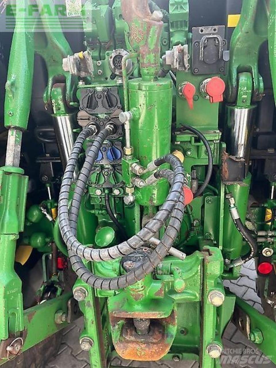 John Deere 6155 r Traktorit