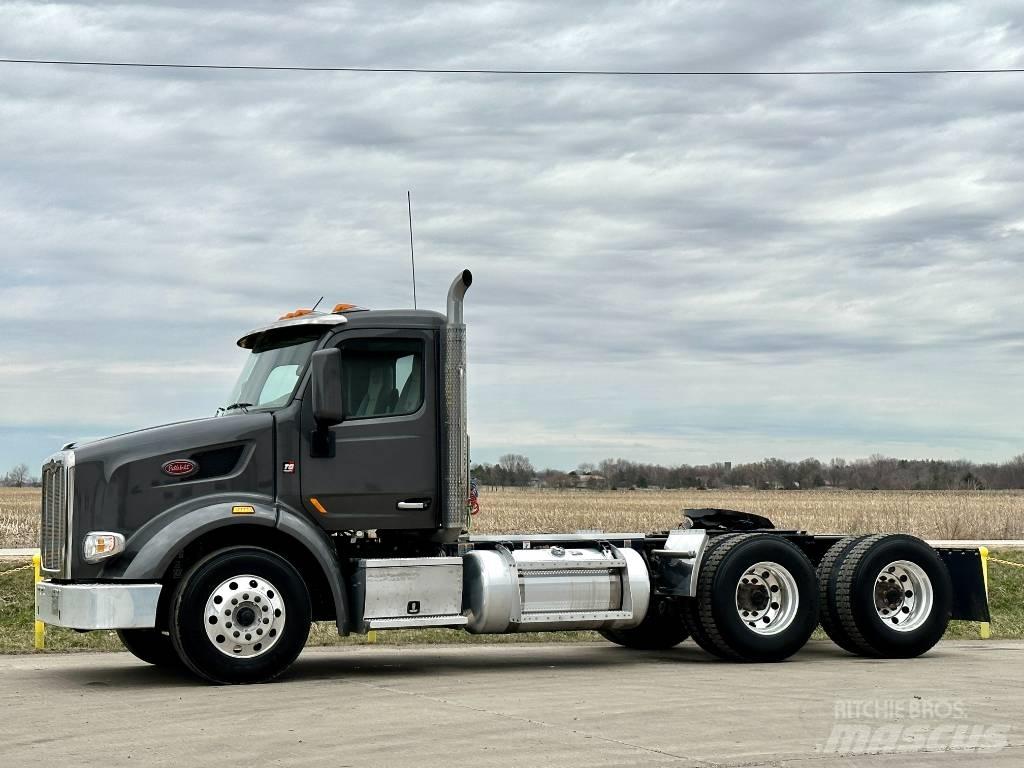 Peterbilt 567 Vetopöytäautot