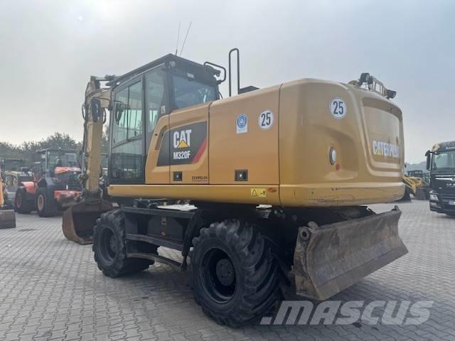 CAT M 320 F Pyöräkaivukoneet