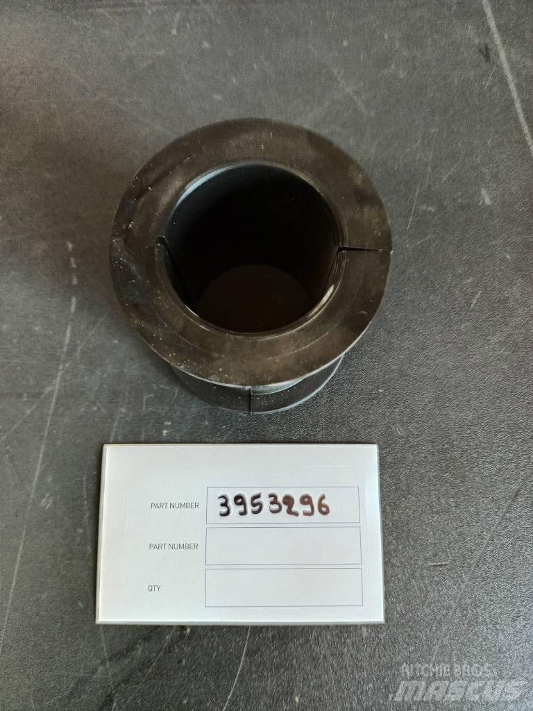Volvo RUBBER 3953296 Moottorit