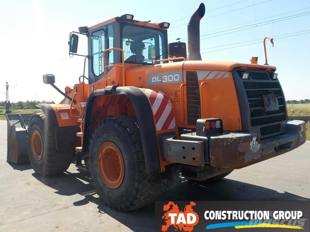 Doosan DL 300 Pyöräkuormaajat