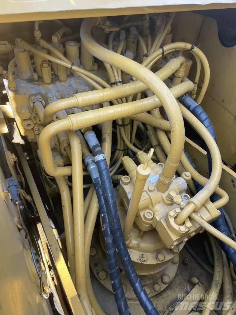 CAT 325 C Telakaivukoneet