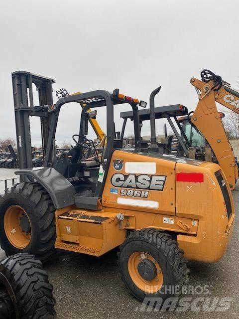 CASE 586H Maastotrukit