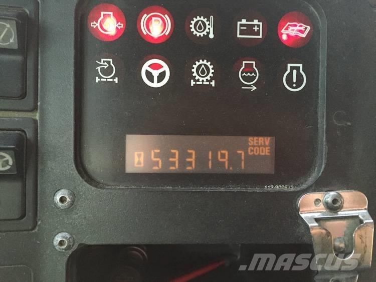 CAT 775 D Maansiirtoautot