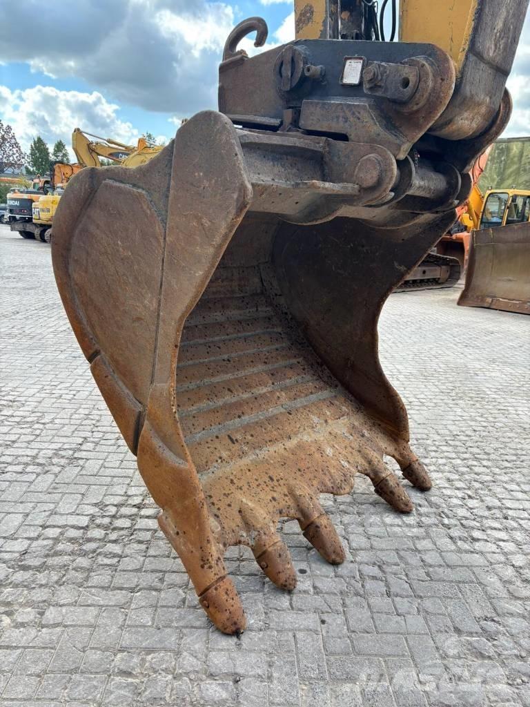 CAT 330 B L Telakaivukoneet