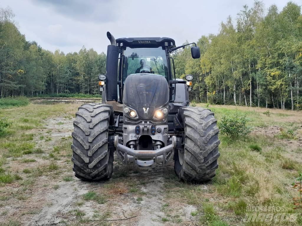 Valtra S 354 Traktorit