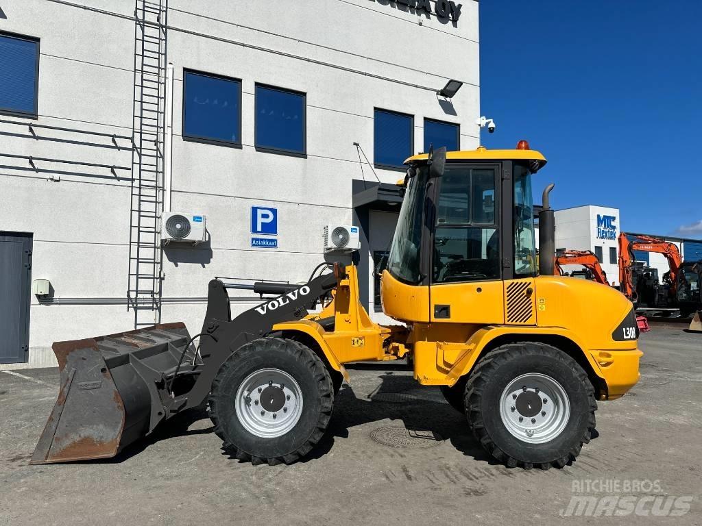 Volvo L 30 B Pyöräkuormaajat