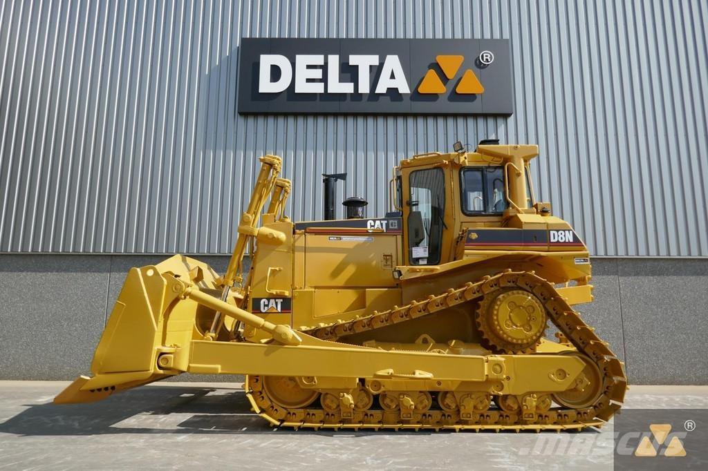 CAT D8N Telaketjupuskutraktorit