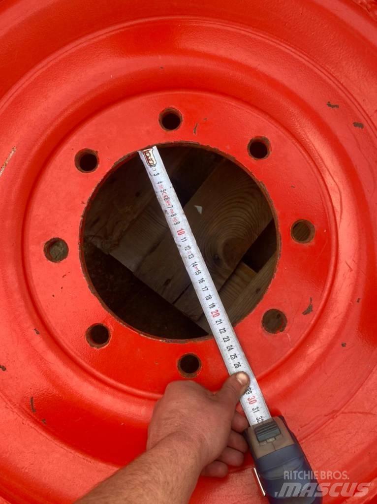 Fendt RIMS 20X28 Renkaat ja vanteet