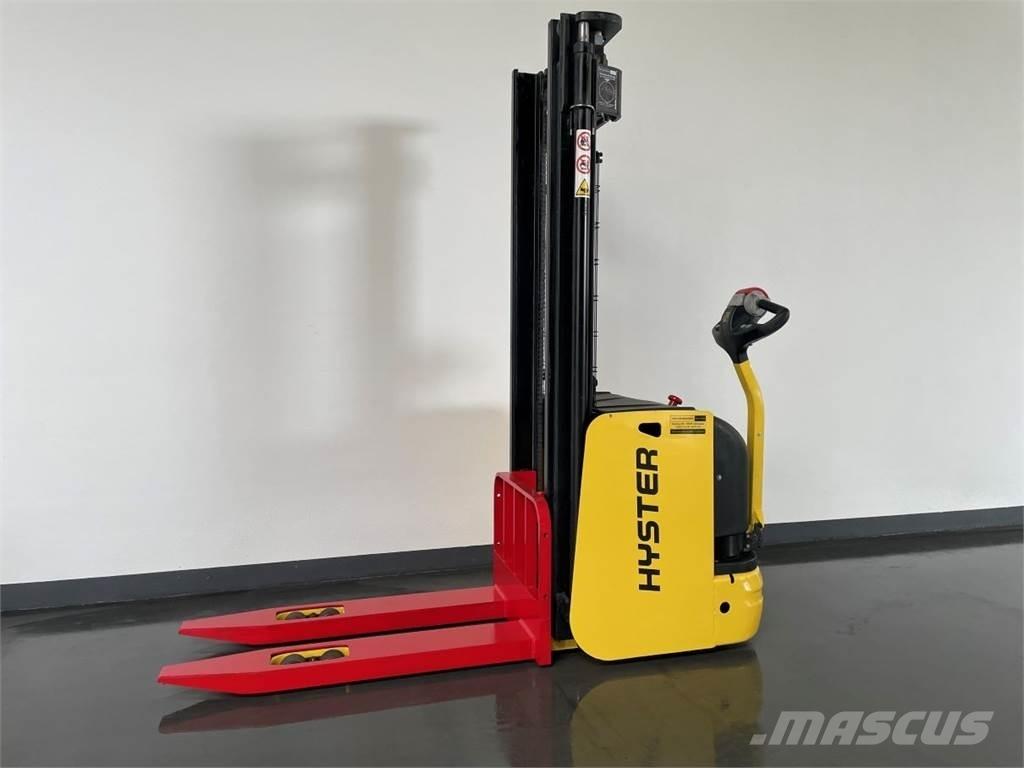 Hyster S1.6AC Käyden ajettavat pinoamistrukit