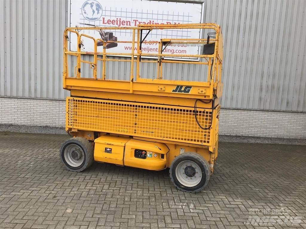 JLG 4069LE Saksilavat