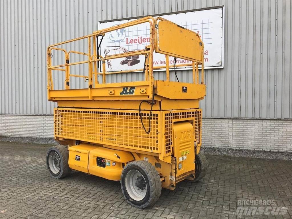 JLG 4069LE Saksilavat