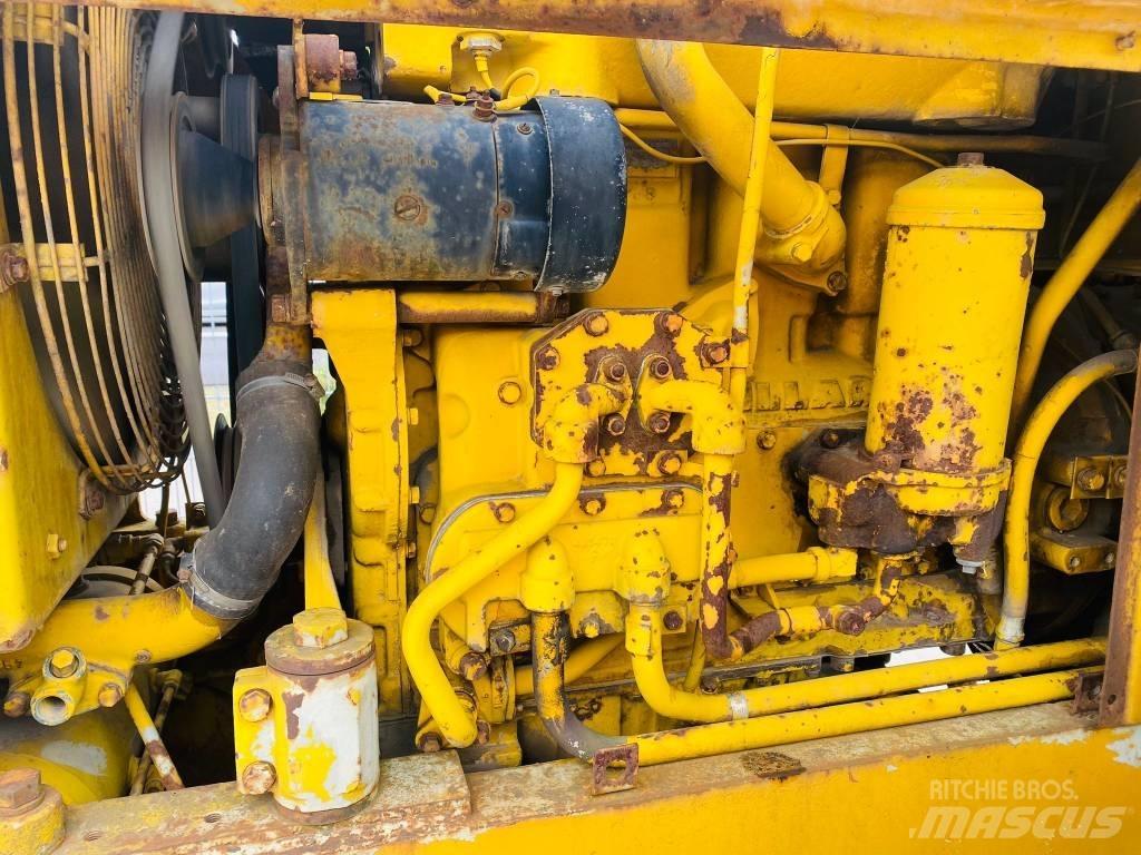 CAT 922 B Pyöräkuormaajat