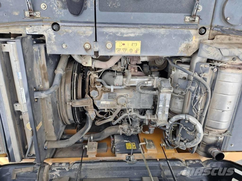CASE CX 210 D Telakaivukoneet