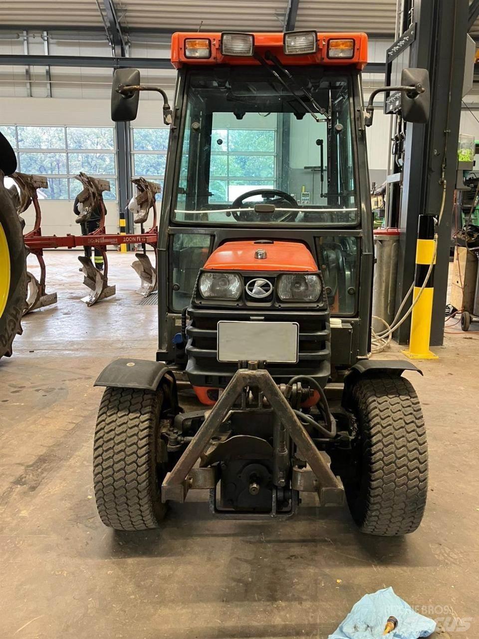 Kubota B2110 Taajamatraktorit