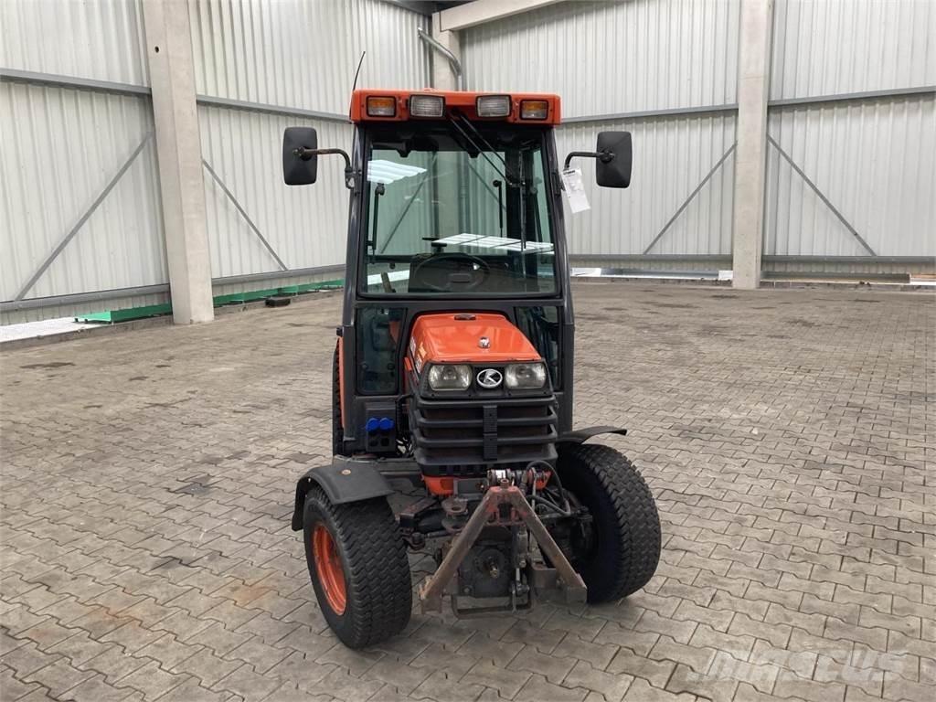 Kubota B2110 Taajamatraktorit