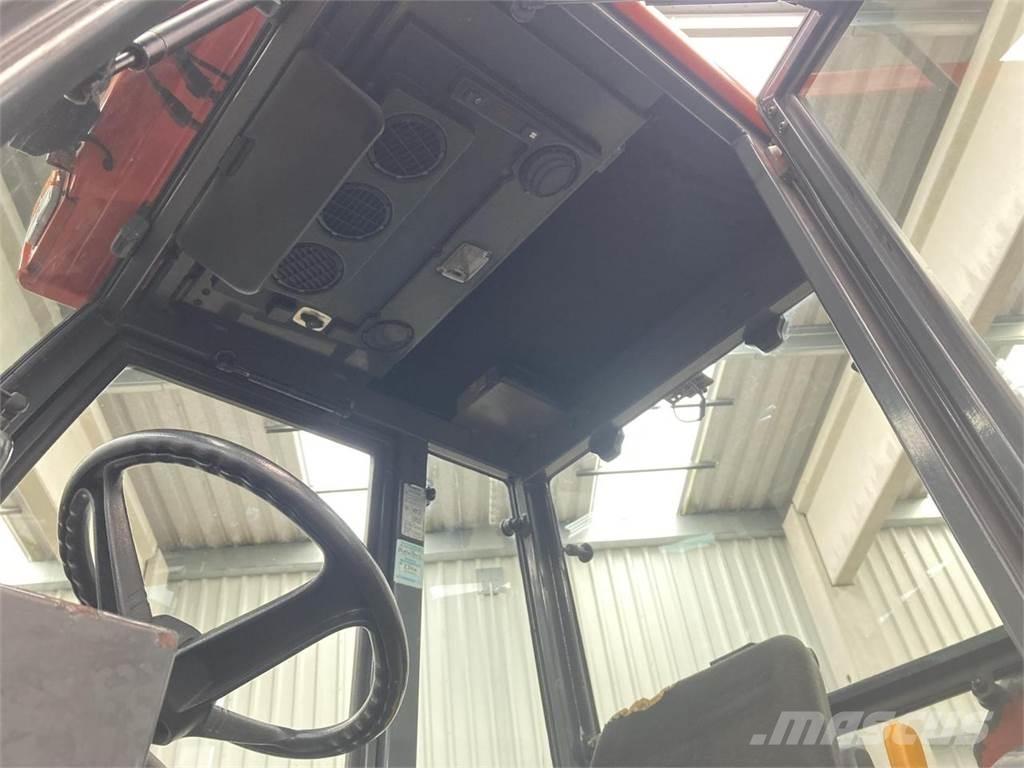 Kubota B2110 Taajamatraktorit