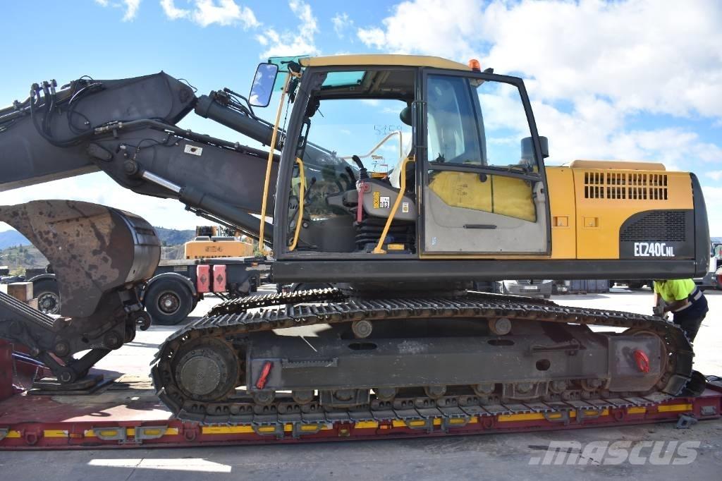 Volvo EC 240 C N L Telakaivukoneet