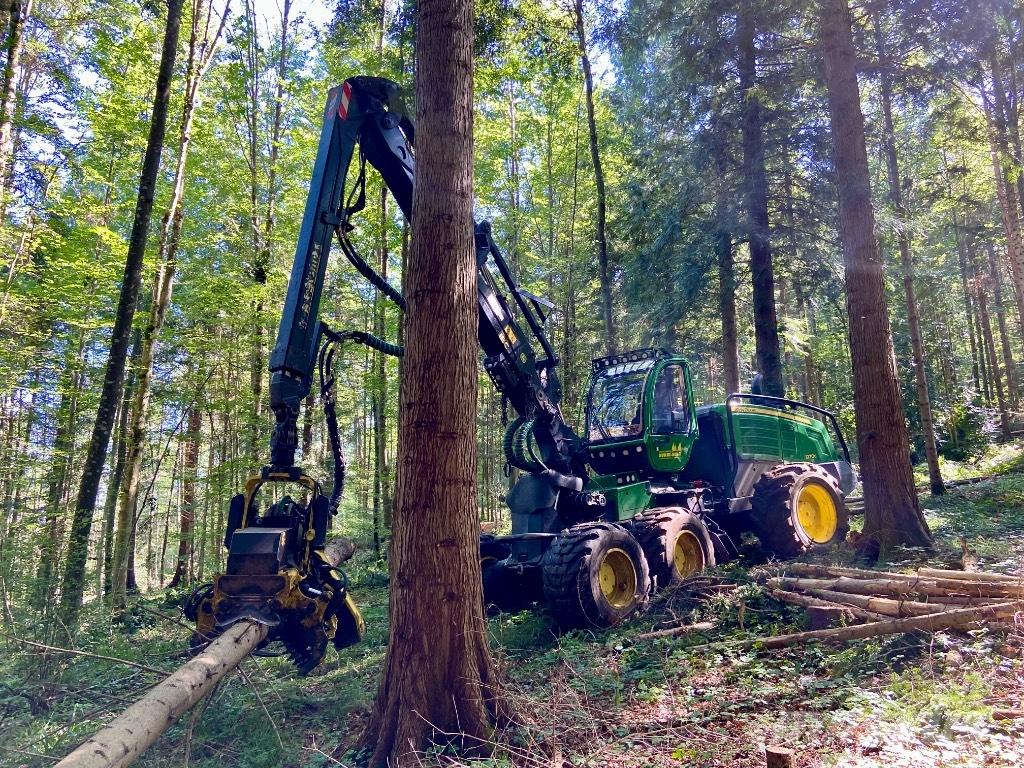 John Deere 1270 G Harvesterit