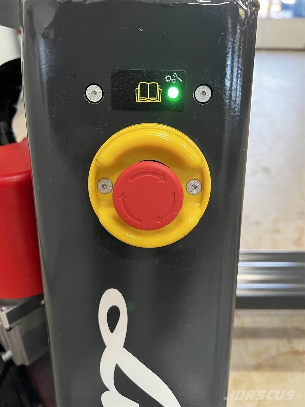 Linde MT15C Käyden ajettavat pinoamistrukit
