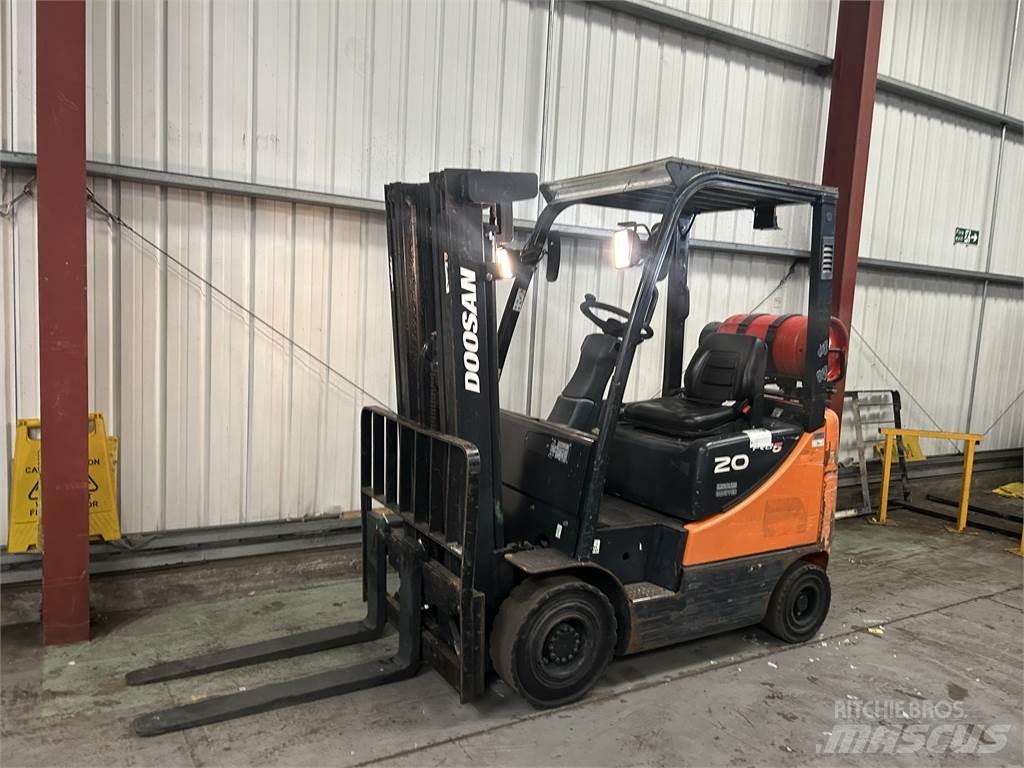 Doosan G20SC-5 Nestekaasutrukit