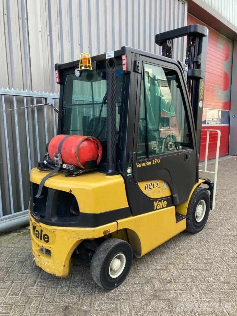 Yale GLP25VX Nestekaasutrukit
