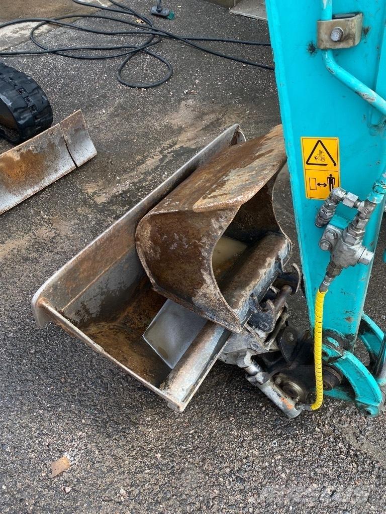 Kobelco SK 17 SR Minikaivukoneet < 7t