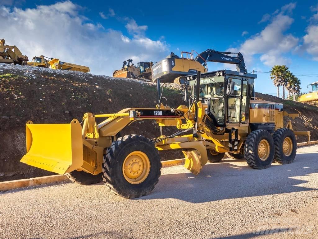 CAT 120 H VHP Tiehöylät