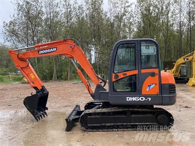 Doosan DH60-7 Minikaivukoneet < 7t