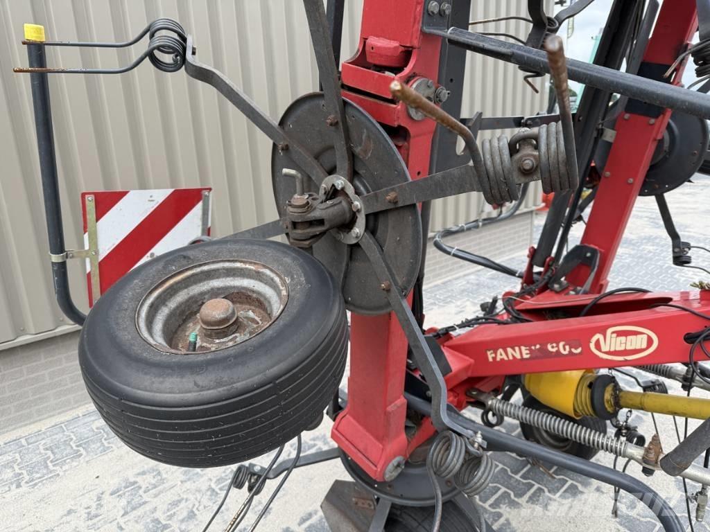 Vicon FANEX 903 Pöyhimet ja haravat