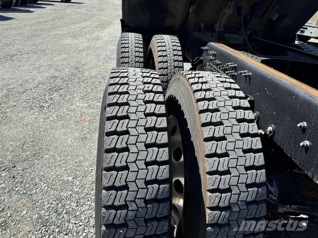 Mack Granite 84FR Sora- ja kippiautot