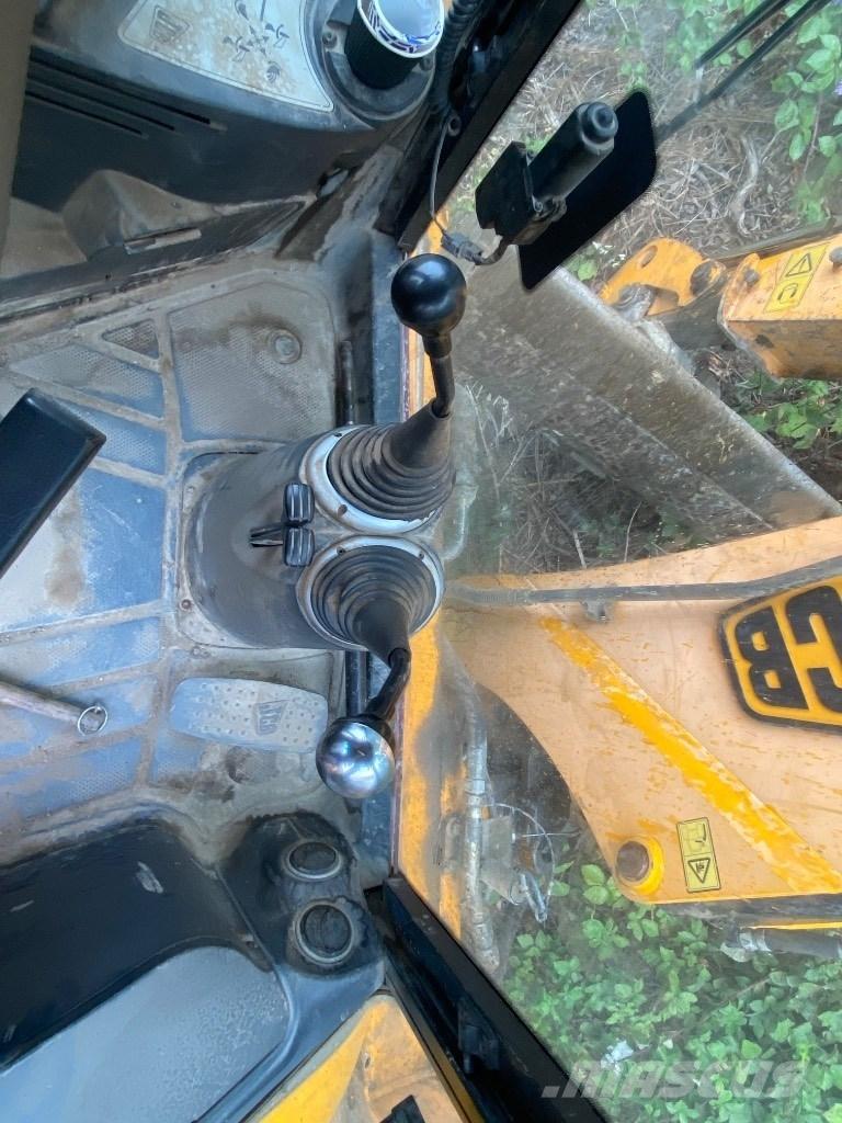 JCB 3 CX Kaivurikuormaajat
