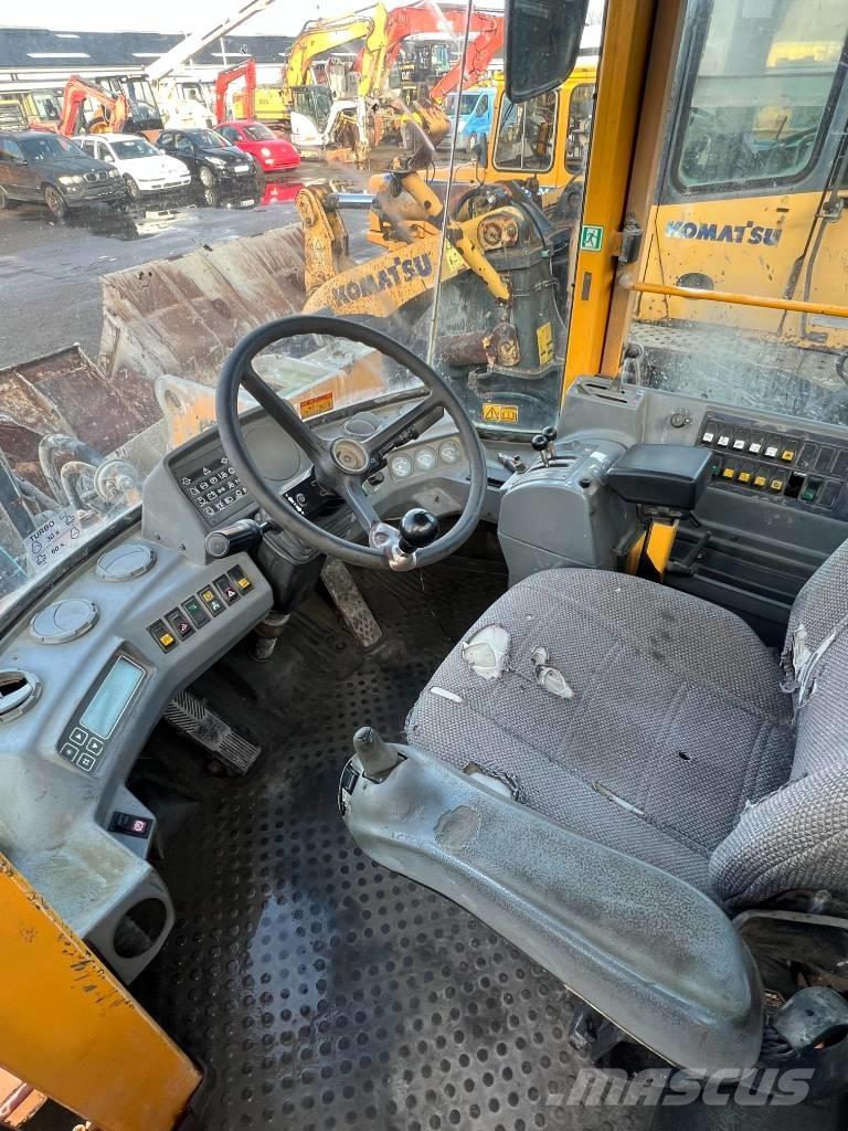 Volvo L 120 C Pyöräkuormaajat