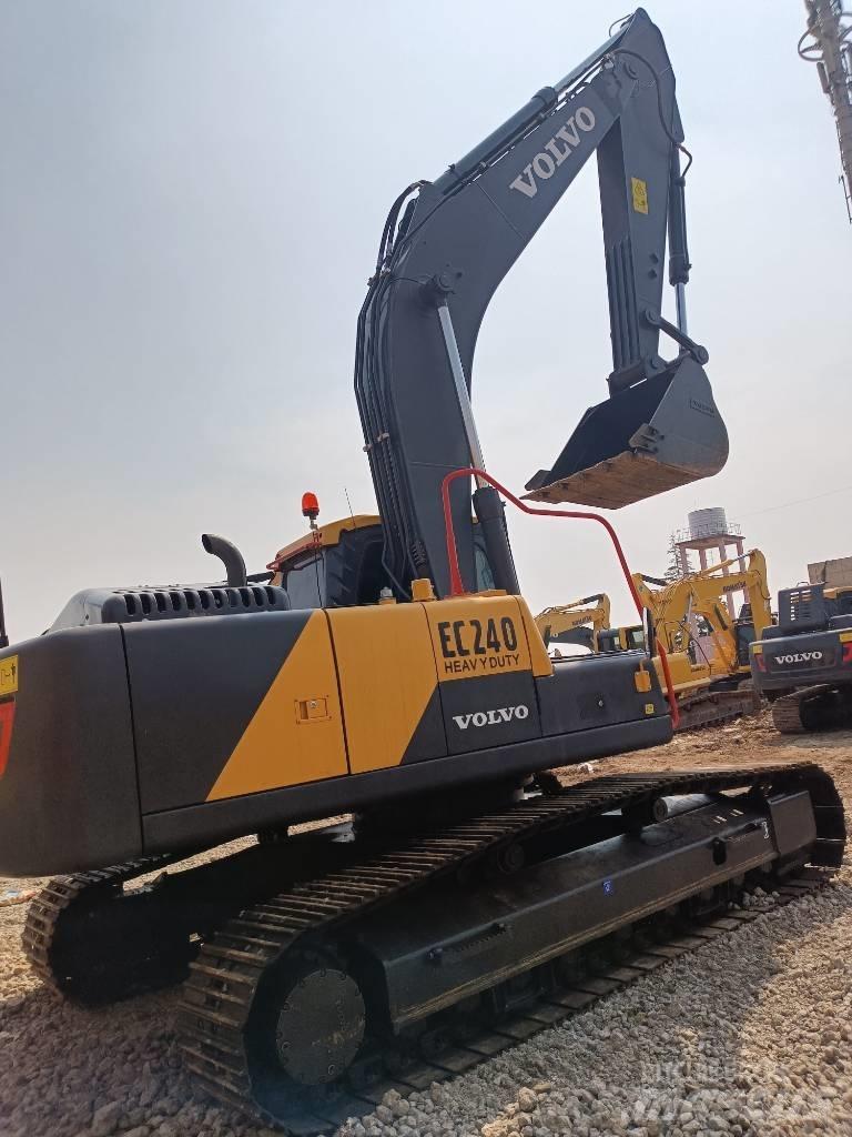 Volvo EC 240 Telakaivukoneet