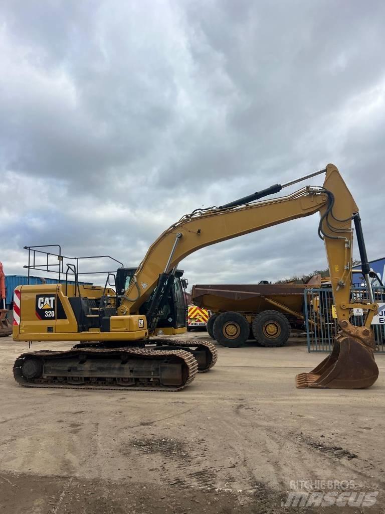 CAT 320 Telakaivukoneet