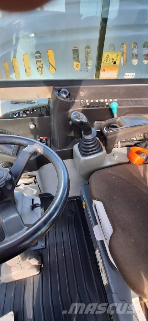 Takeuchi TB 295W Pyöräkaivukoneet