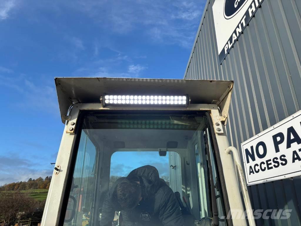 Takeuchi TB 228 Minikaivukoneet < 7t