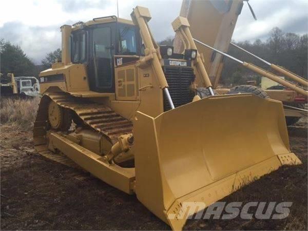 CAT D 6 R Telaketjupuskutraktorit