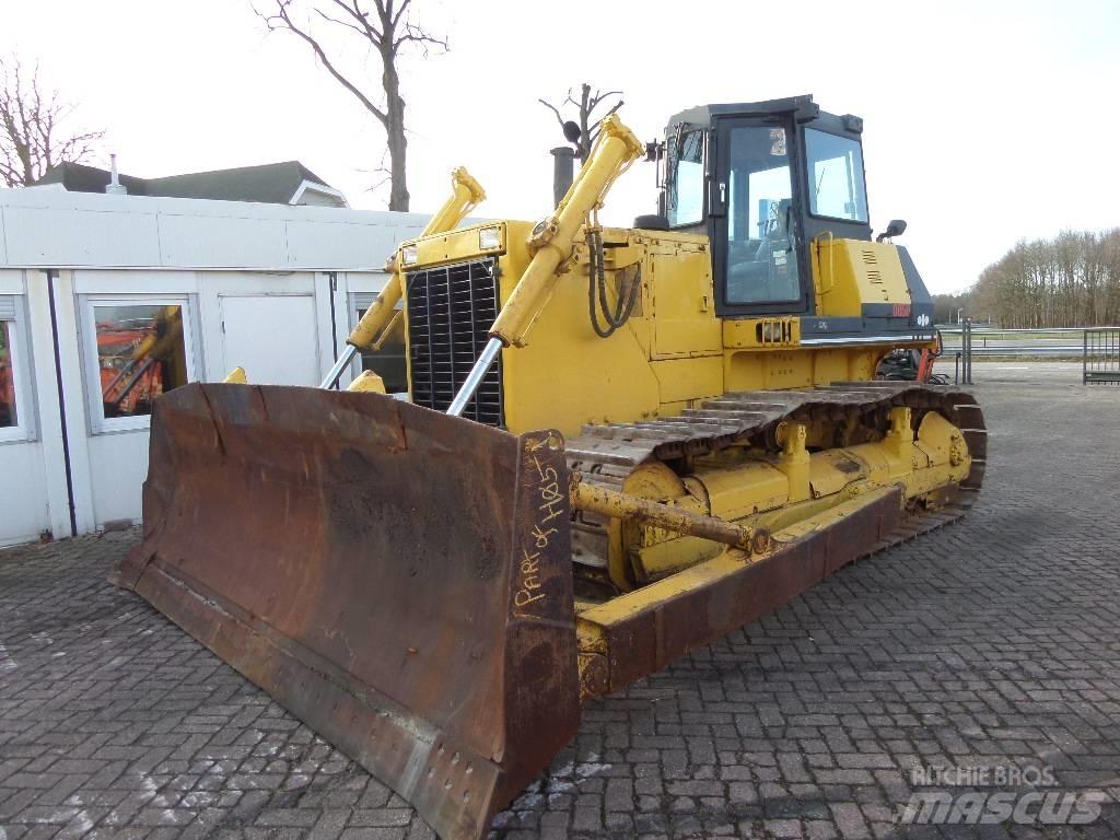 Komatsu D85P-21 Telaketjupuskutraktorit