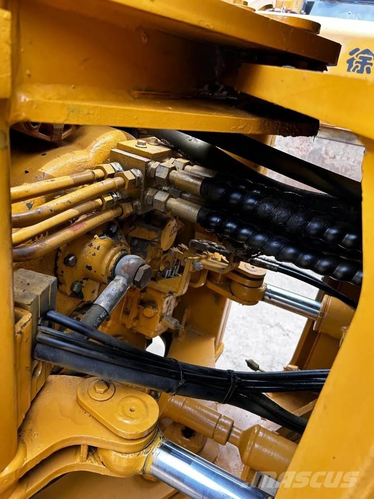 SDLG B860 Kaivurikuormaajat