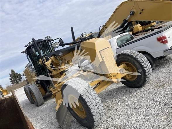 CAT 140 Tiehöylät