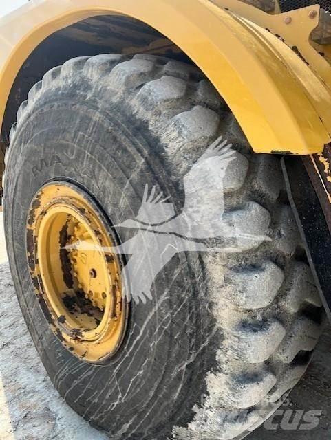 CAT 740B Dumpperit