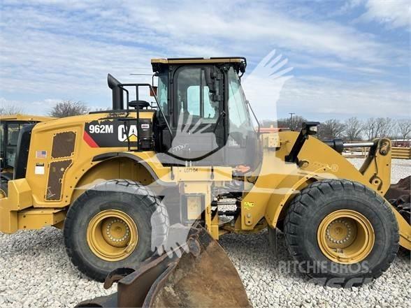CAT 962M Pyöräkuormaajat