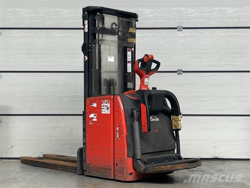 Linde L16AP Käyden ajettavat pinoamistrukit