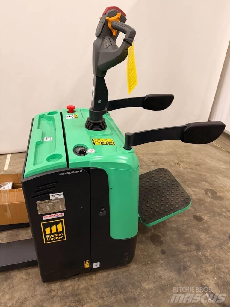 Mitsubishi PBV20QL Lavansiirtotrukit ajotasolla