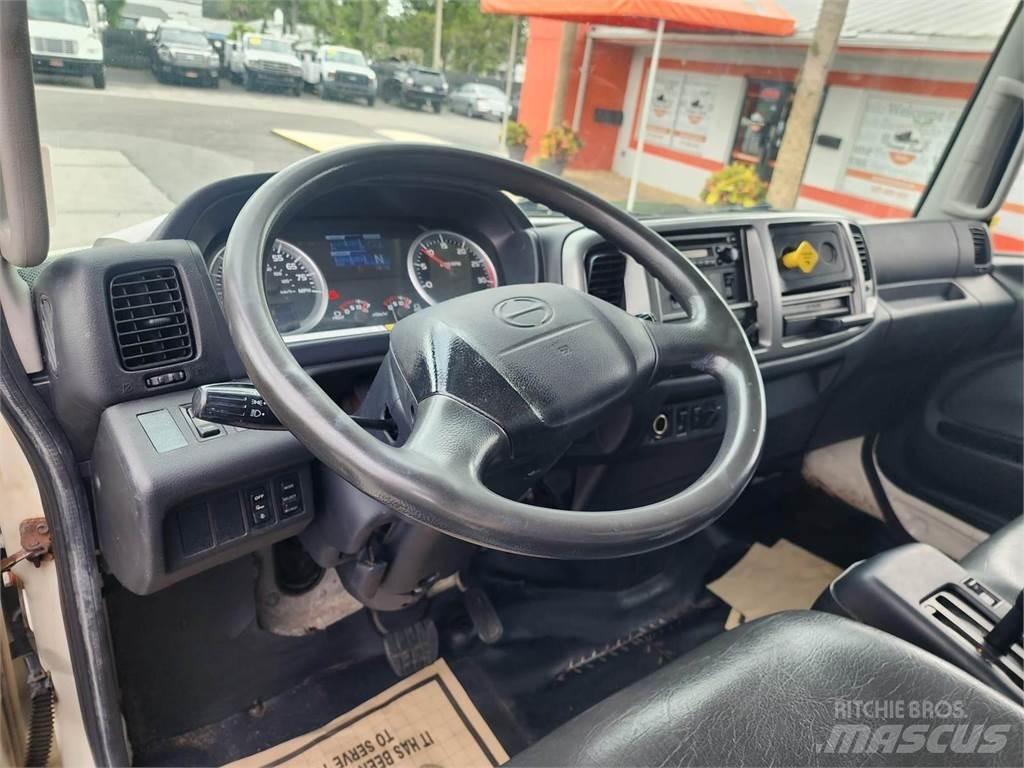 Hino 338 Umpikorikuorma-autot